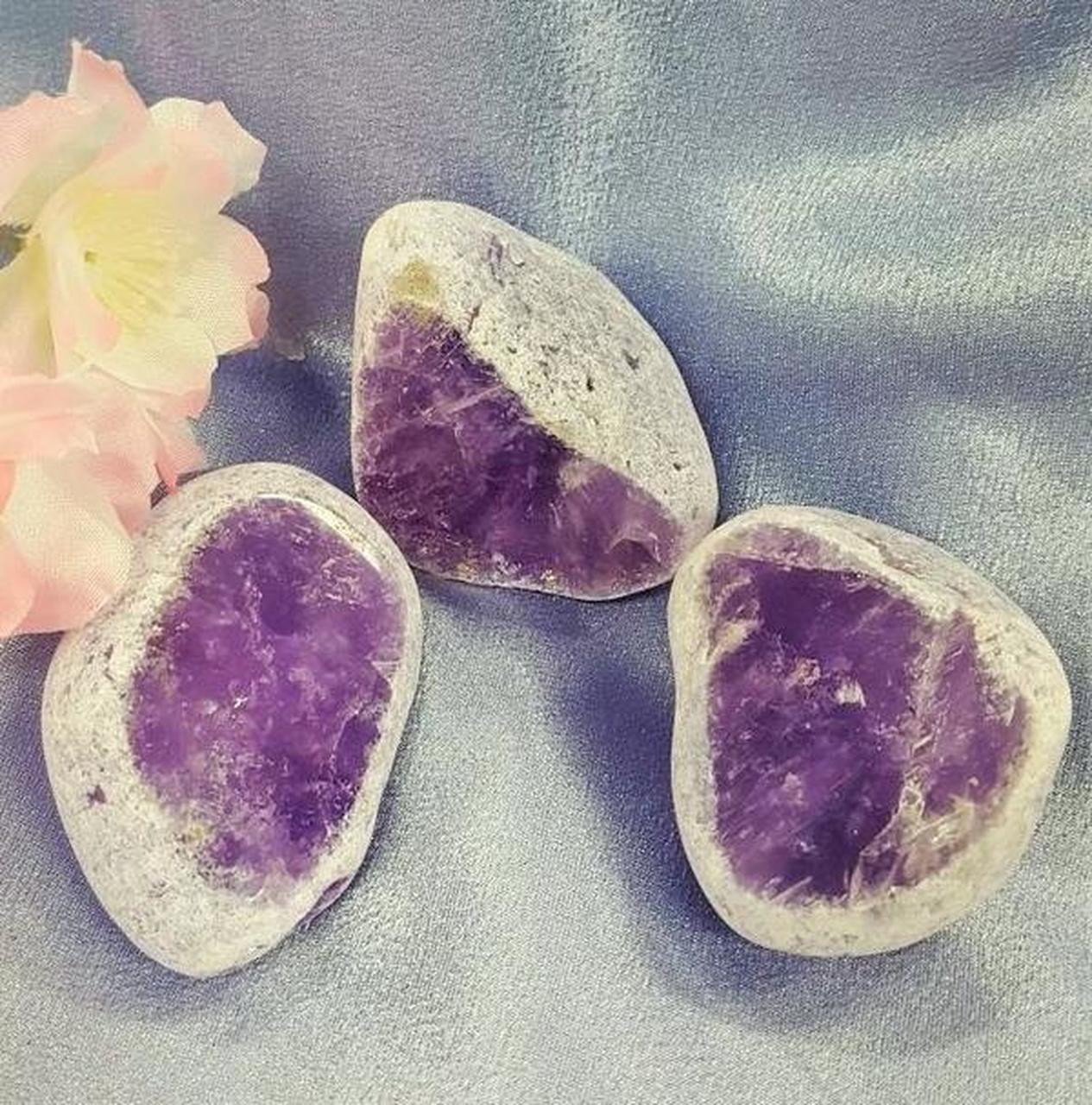 (image for) Amethyst Ema Egg